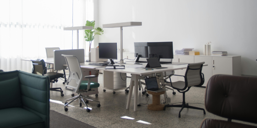 How to Choose the Right Office Chair for Home & Work (2025 Guide)